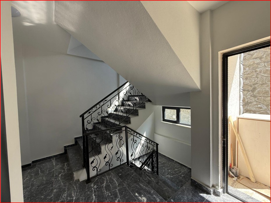 UĞURLU APARTMAN